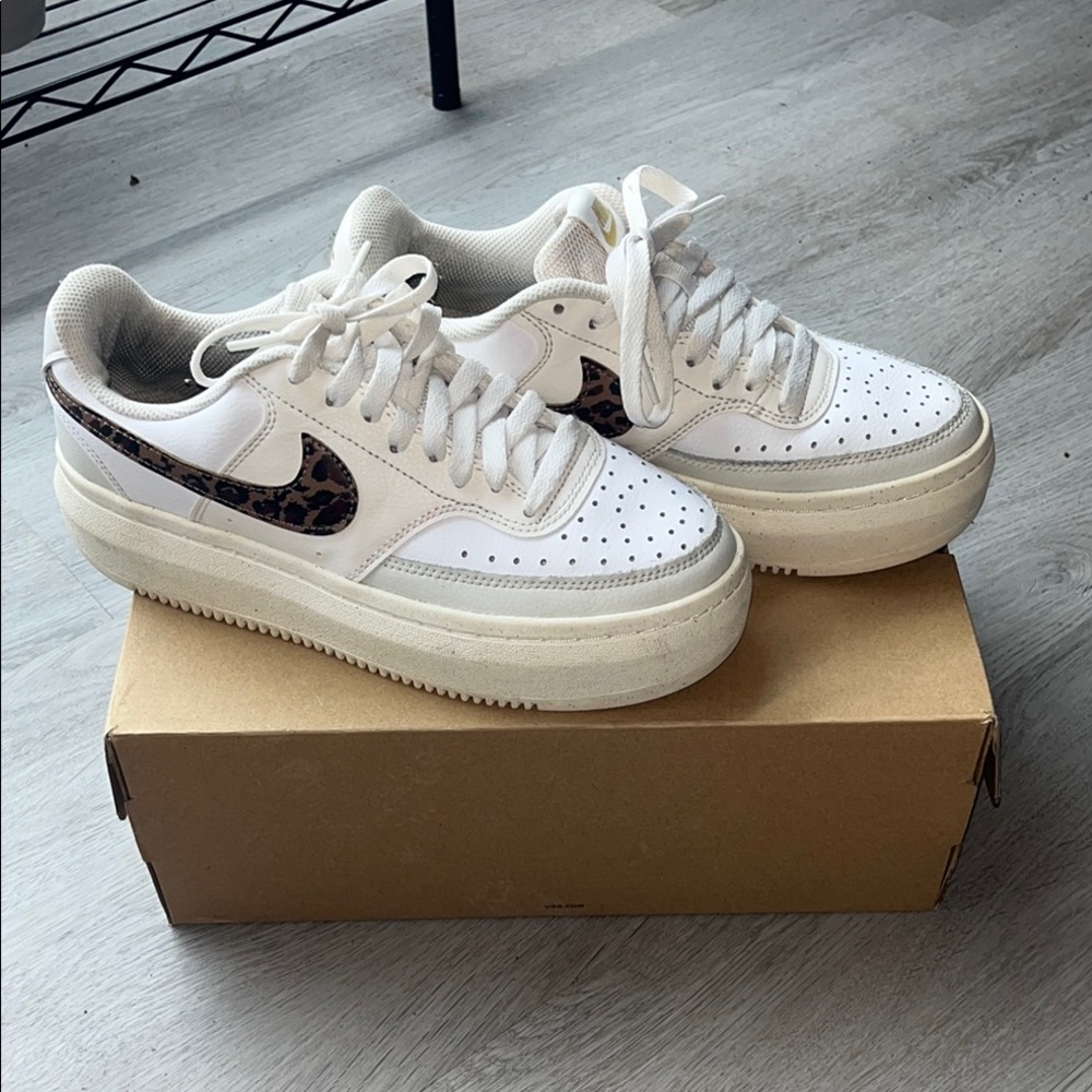 Nike White and Brown Sneakers with Chunky Sole
